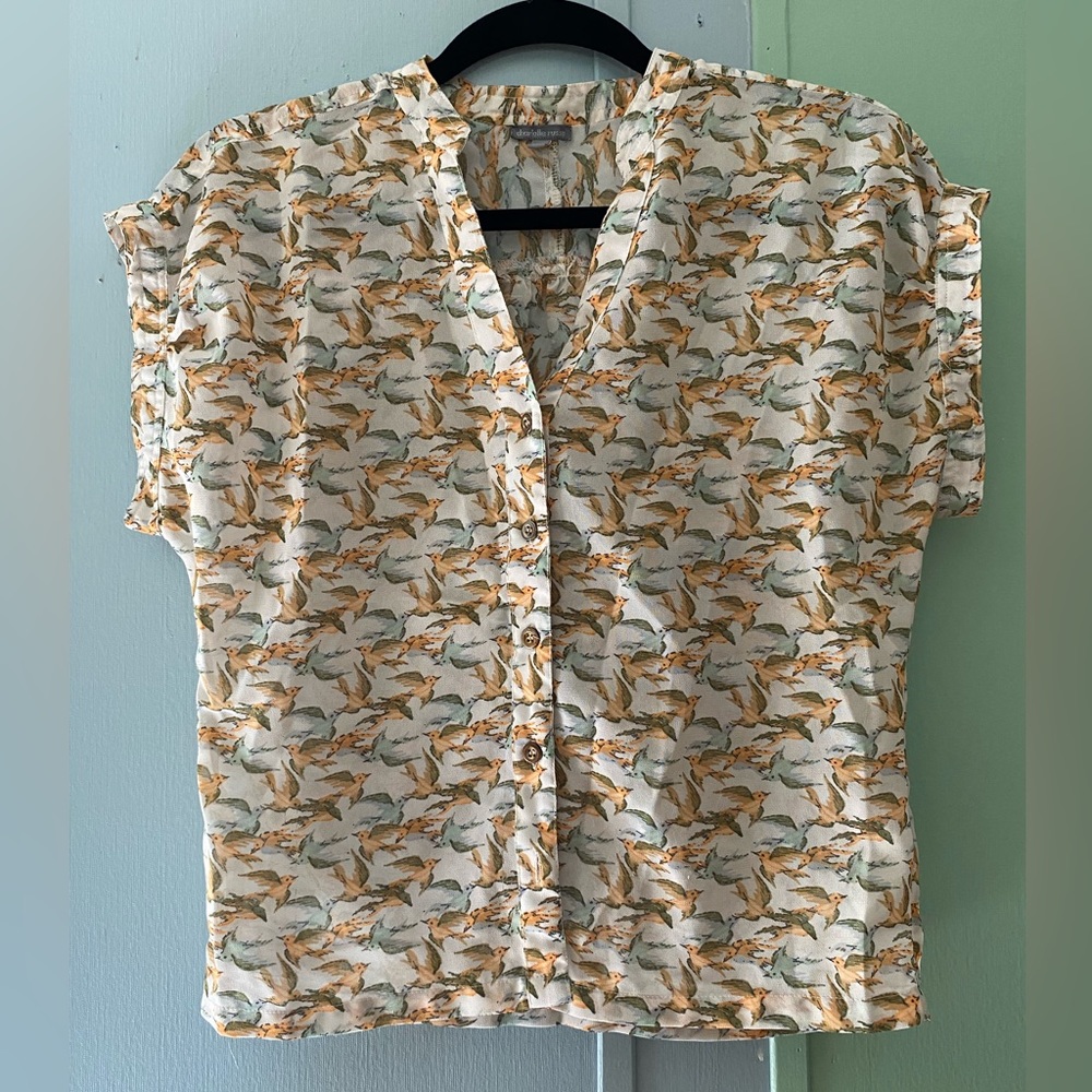 Charlotte Russe Blouse XS Button-up Watercolor Birds Print White Teal Yellow
